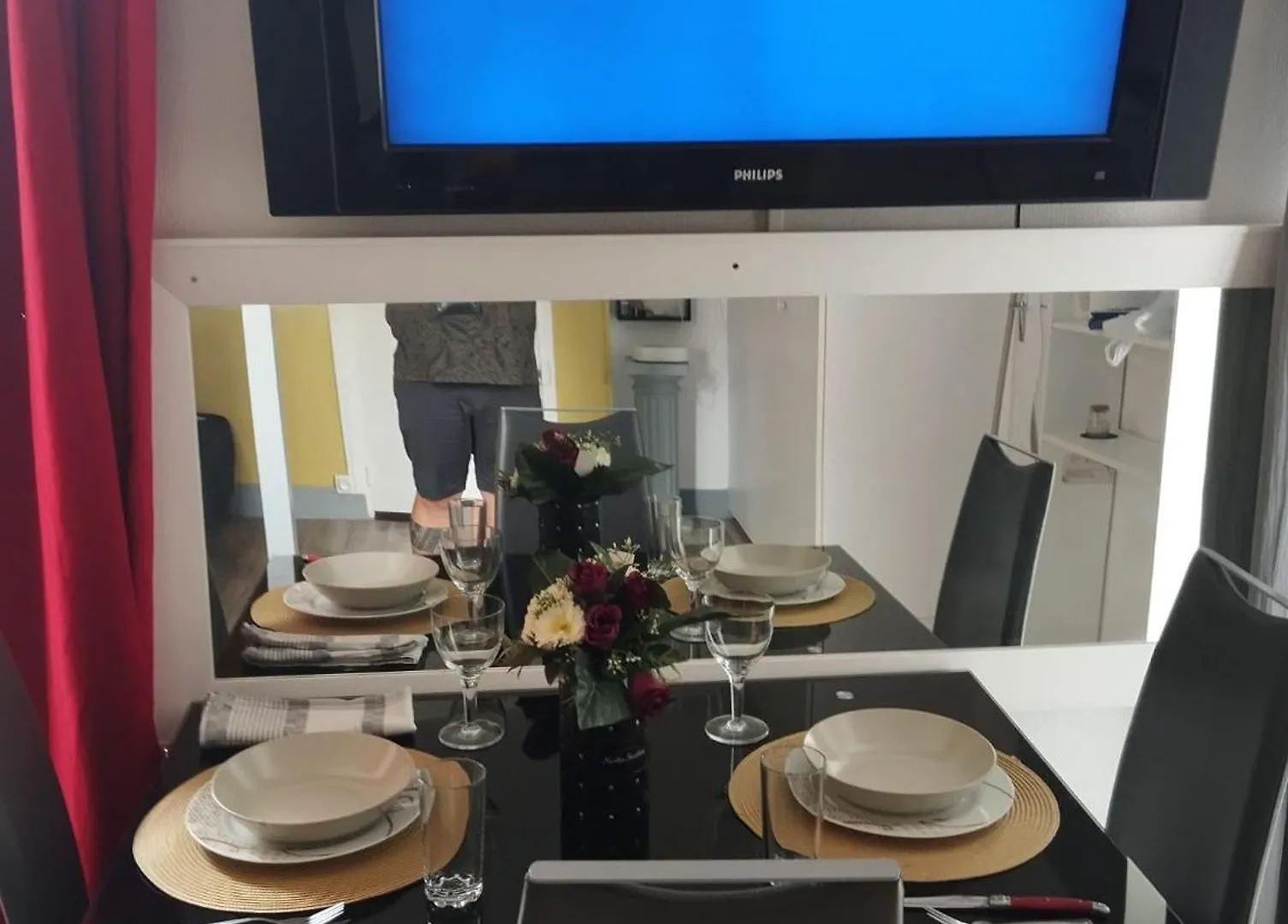 Apartment Studio Charmant A Place De Clichy Paris France