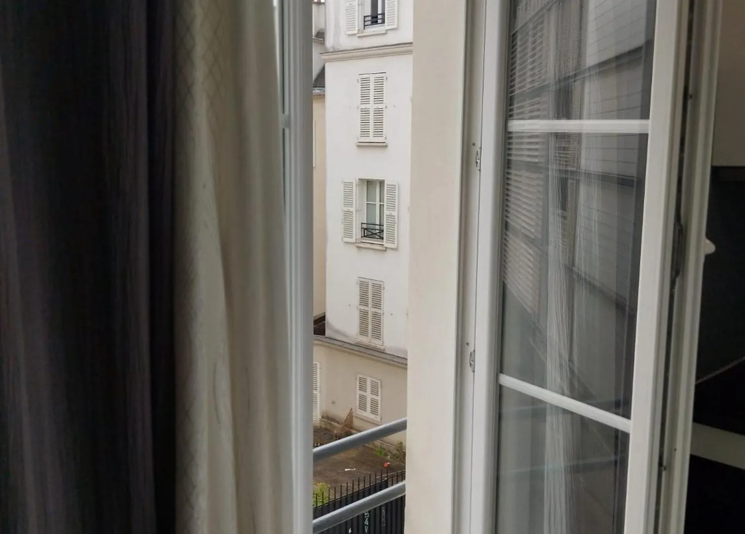 דירה פריז Studio Charmant A Place De Clichy
